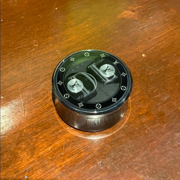 Louis Vuitton Earphones - Picture 1 of 1